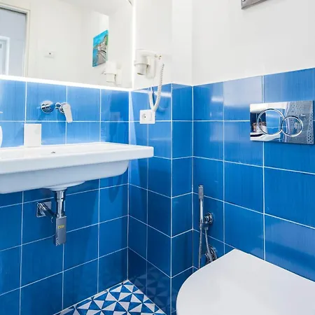 Апартаменти View *